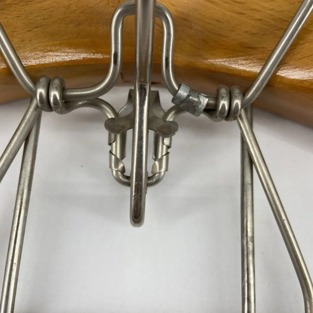 Vintage SETWELL Wooden French Collar Deluxe Suit Hanger with Pant Clamp 17.5